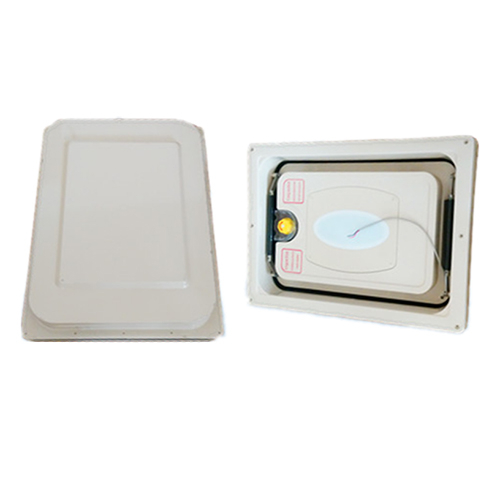 HC-B-7054 BUS 770A SKYLIGHT SIZE: 760*565*120 HOLE SIZE: 678*483*4-R60
