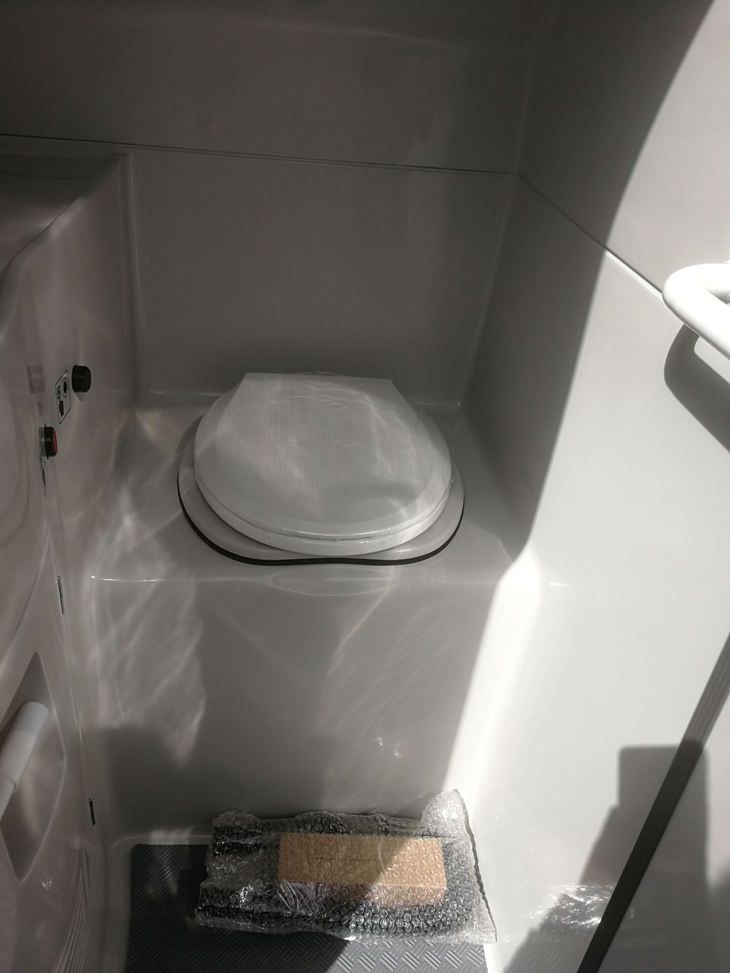 HC-B-58001 BUS TOILET - Buy TOILET, bus toilet, auto spare parts ...